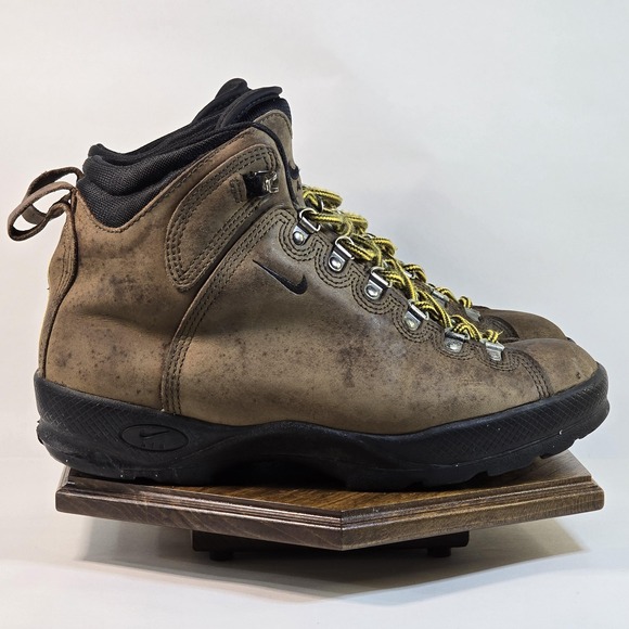 Vintage Nike ACG Air GTE Boots Mens Size 8.5 Brown Leather Hiking 90s 185103-221 - Picture 1 of 10